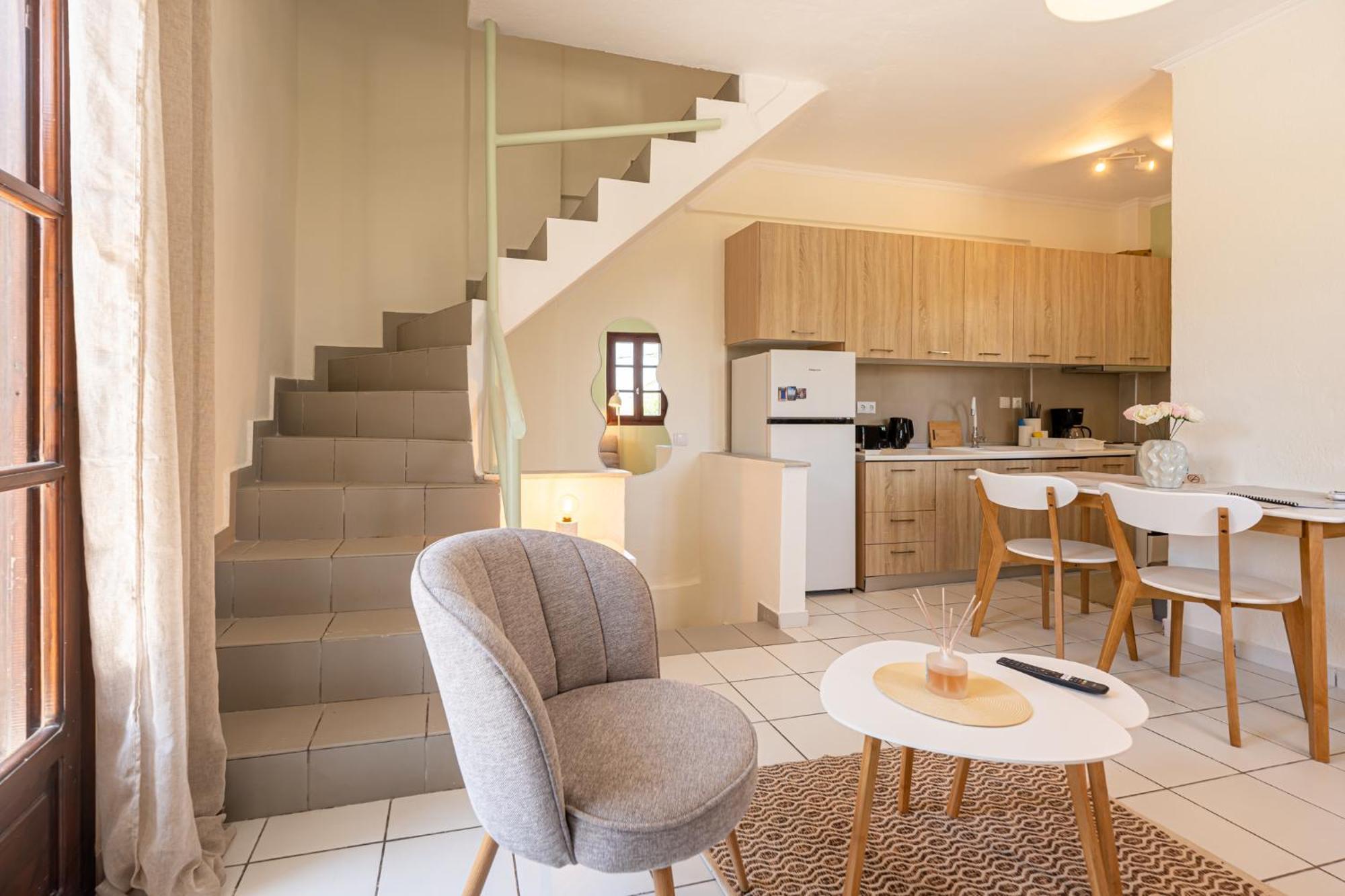Kyklon Maisonette * Afytos